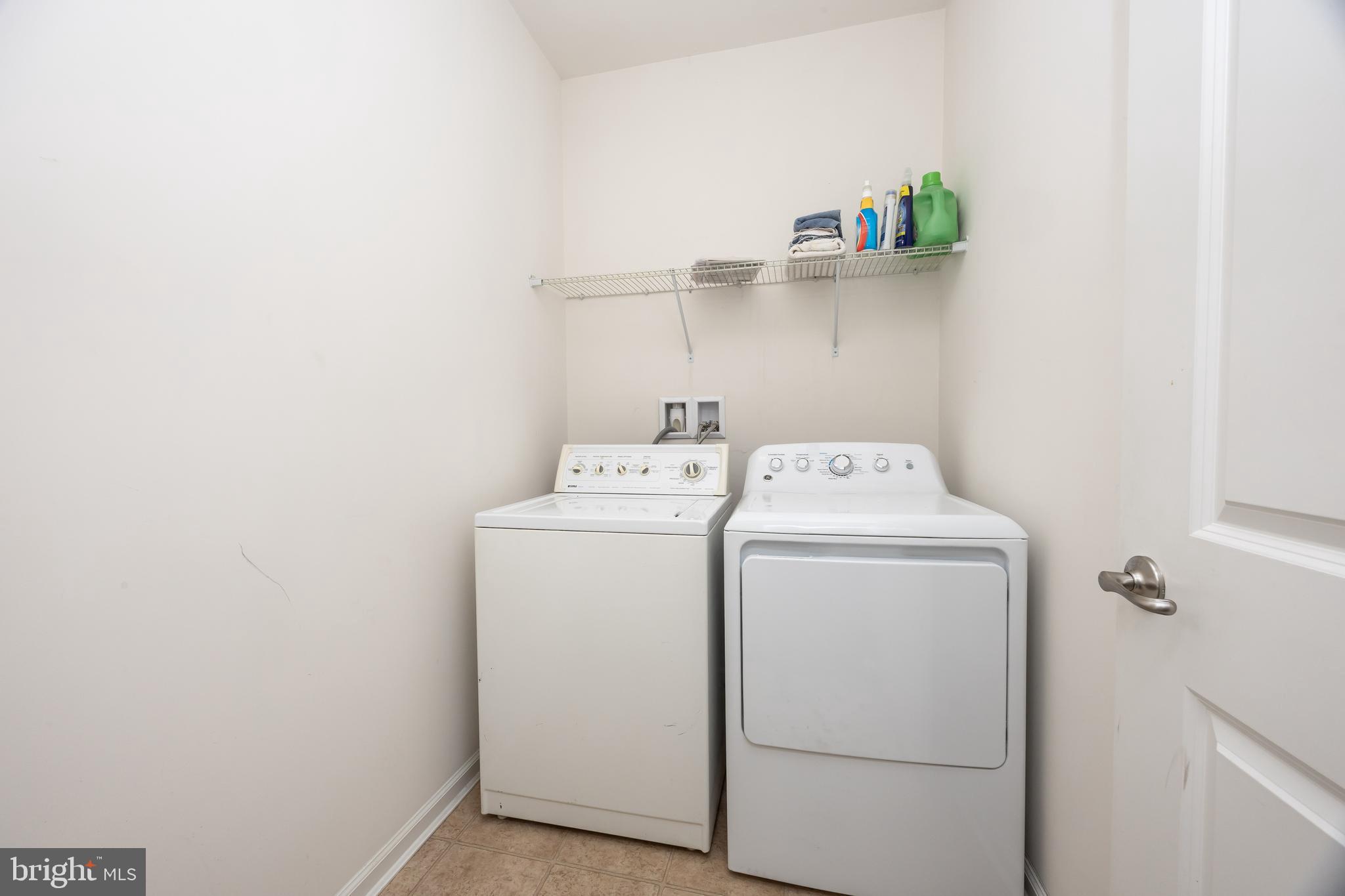 191 Bobbys Branch Road Millsboro, DE 19966 - Photo 24 of 40 a utility room with dryer and washer
