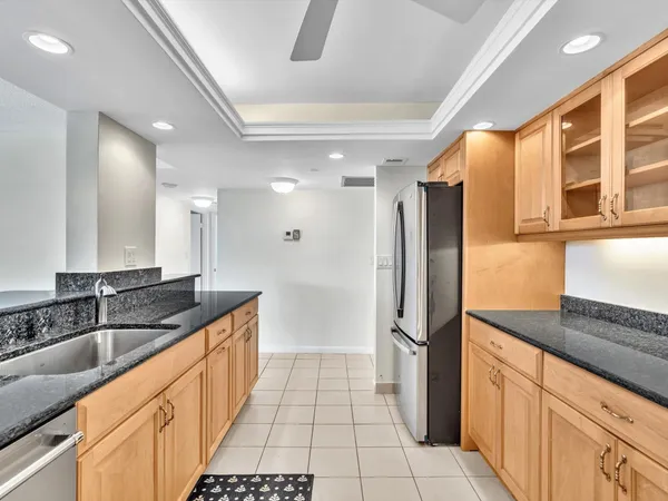 $2,800 | 1150 Hillsboro Mile, Unit 402, Hillsboro Beach, FL 33064