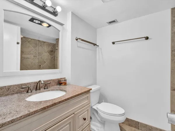 $2,800 | 1150 Hillsboro Mile, Unit 402, Hillsboro Beach, FL 33064