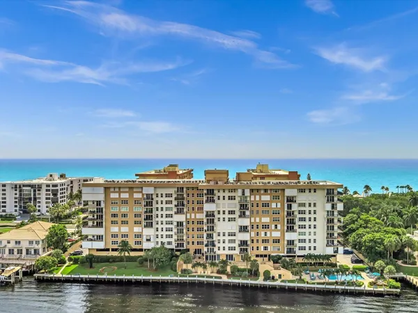 $2,800 | 1150 Hillsboro Mile, Unit 402, Hillsboro Beach, FL 33064