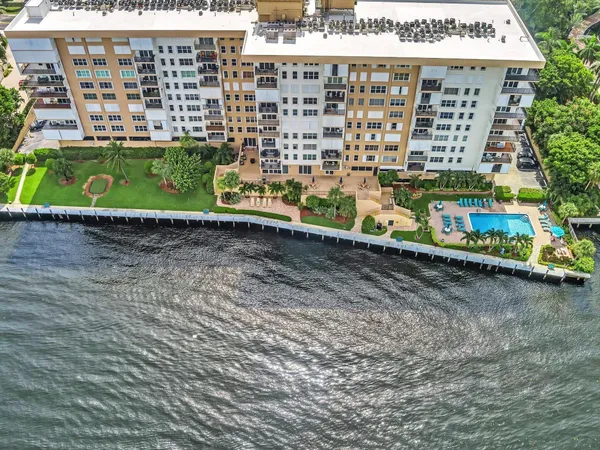 $2,800 | 1150 Hillsboro Mile, Unit 402, Hillsboro Beach, FL 33064