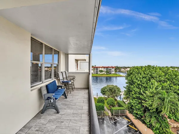 $2,800 | 1150 Hillsboro Mile, Unit 402, Hillsboro Beach, FL 33064