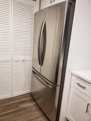 $2,400 | 200 Lakeview Drive, Unit 207, Weston, FL 33326