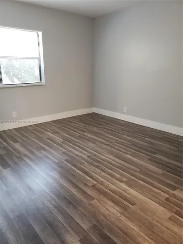 $2,400 | 200 Lakeview Drive, Unit 207, Weston, FL 33326