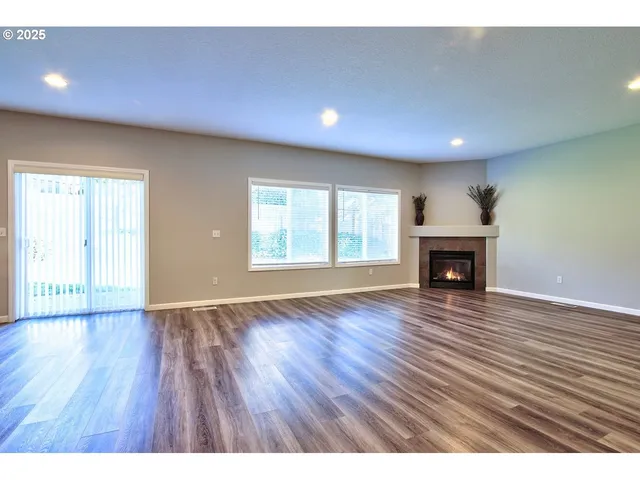 $648,900 | 300 Southwest Mt Mazama Street, McMinnville, OR 97128