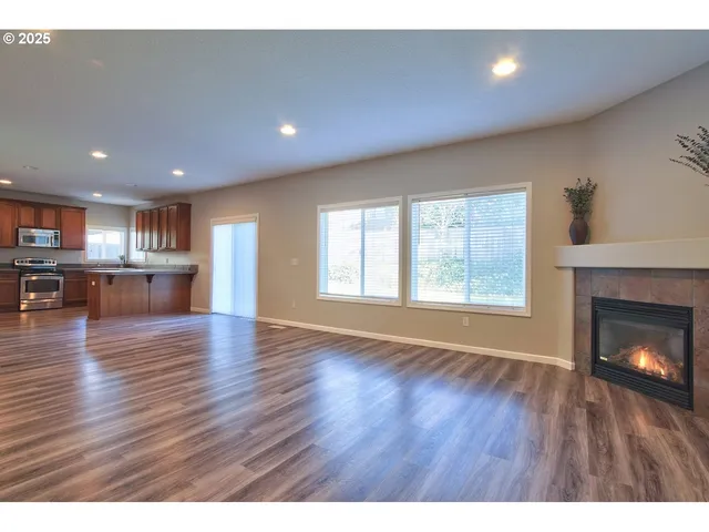 $648,900 | 300 Southwest Mt Mazama Street, McMinnville, OR 97128