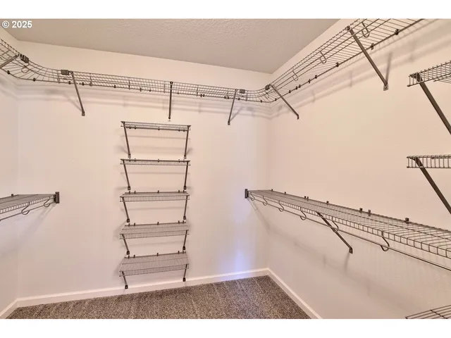 $648,900 | 300 Southwest Mt Mazama Street, McMinnville, OR 97128