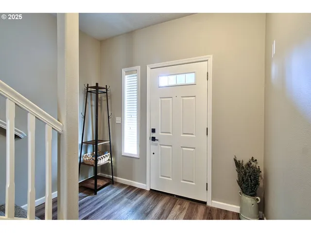 $648,900 | 300 Southwest Mt Mazama Street, McMinnville, OR 97128