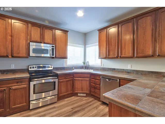 $648,900 | 300 Southwest Mt Mazama Street, McMinnville, OR 97128