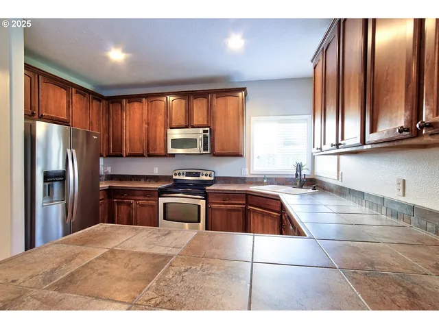 $648,900 | 300 Southwest Mt Mazama Street, McMinnville, OR 97128