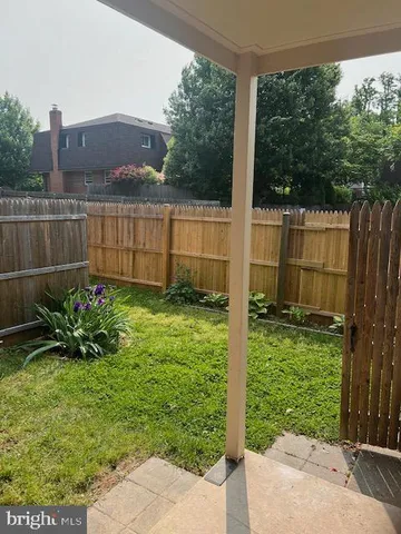 $3,150 | 429 Hampton Court, Unit 138, Falls Church, VA 22046