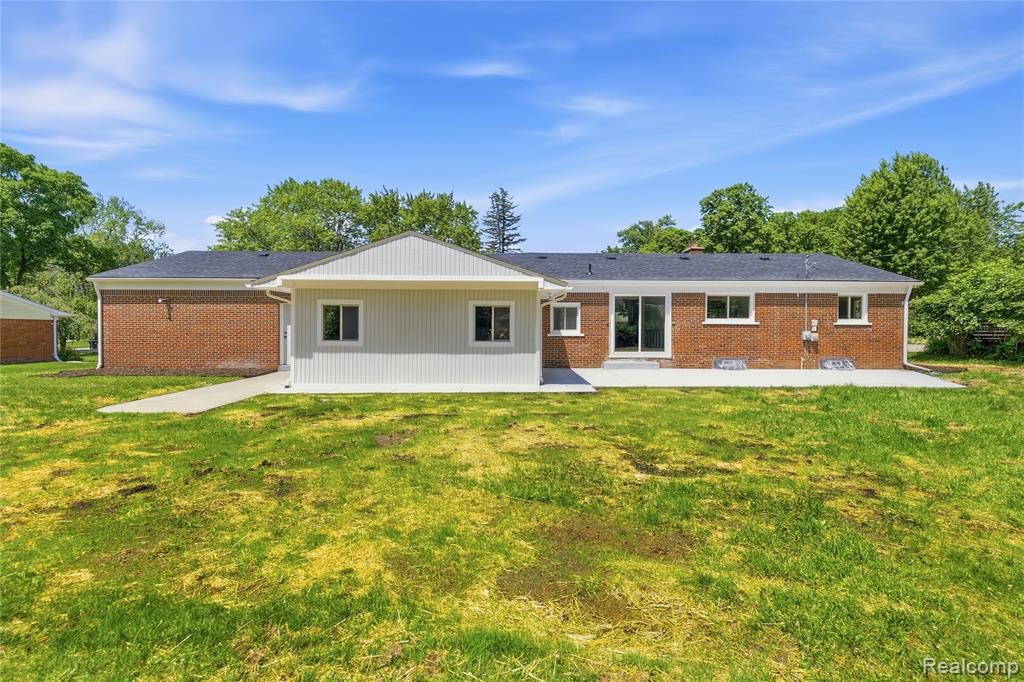 28264 Bayberry Road Farmington, MI 48331 - Photo 40 of 46