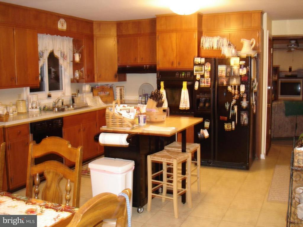 703 Pine Hill Road Lititz, PA 17543 - Photo 6 of 10