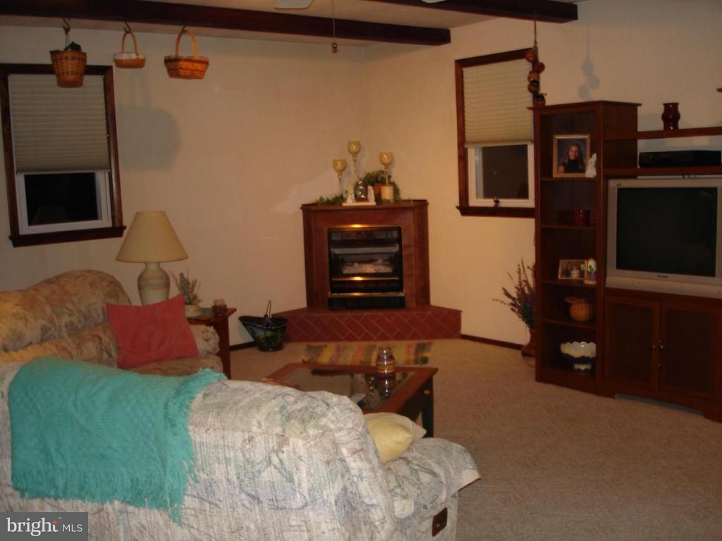 703 Pine Hill Road Lititz, PA 17543 - Photo 8 of 10