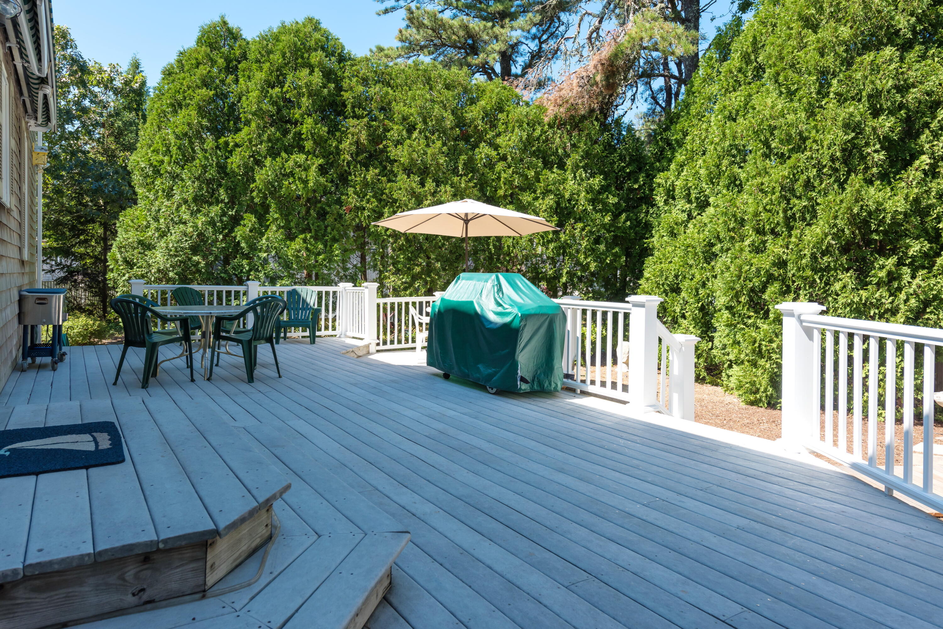 280 Lower County Road Harwich Port, MA 02646 - Photo 13 of 34 a porch with seating space