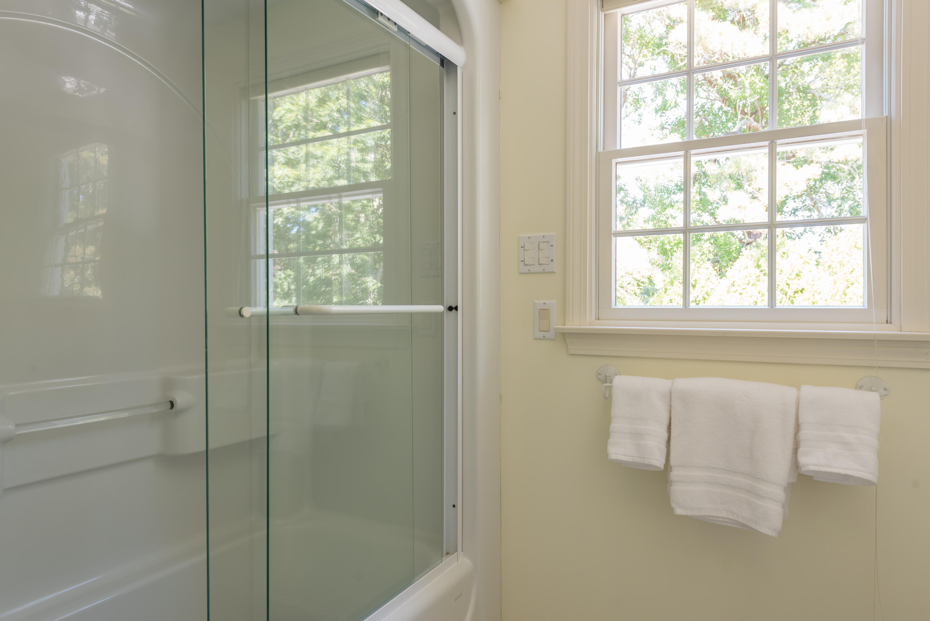 280 Lower County Road Harwich Port, MA 02646 - Photo 26 of 34 a bathroom with a bathtub and shower