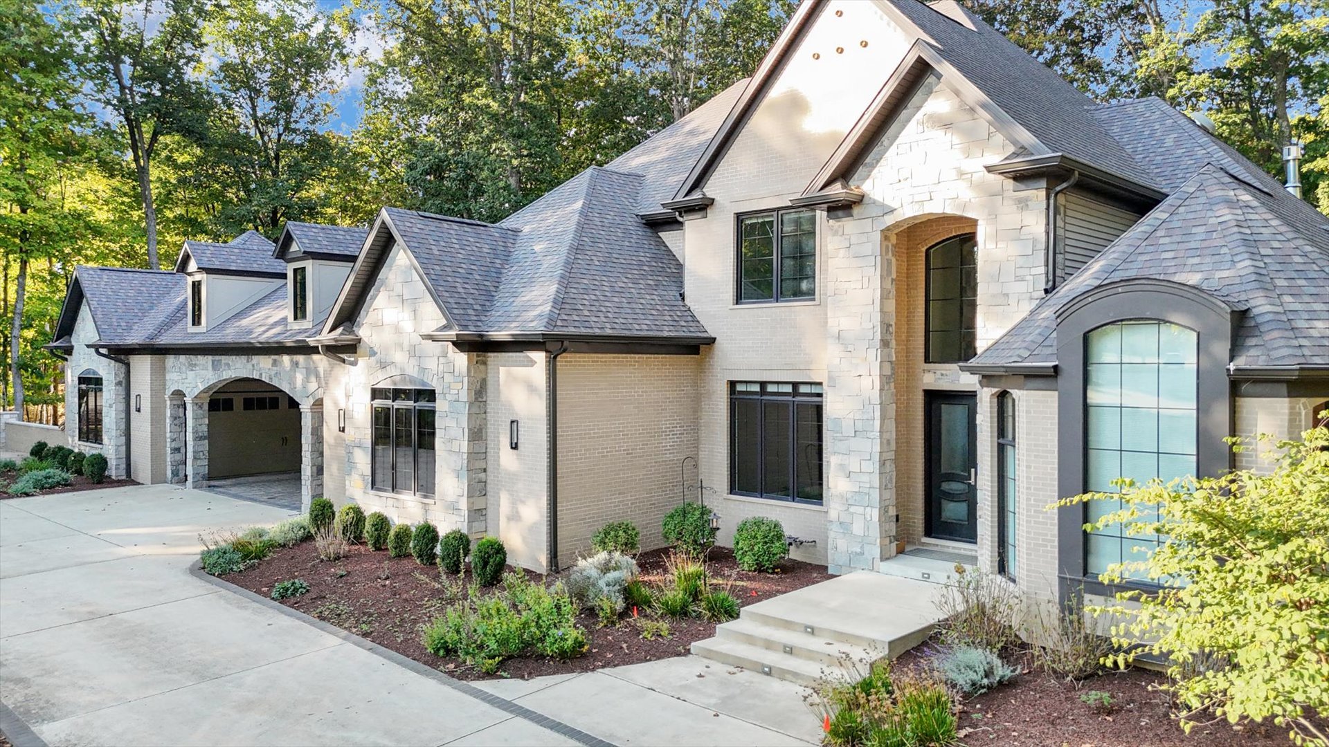 1410 East White Oak Road Mahomet, IL 61853 - Photo 11 of 140