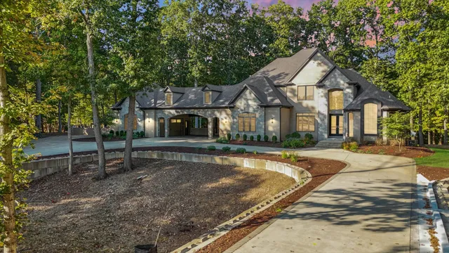 $1,400,000 | 1410 East White Oak Road, Mahomet, IL 61853