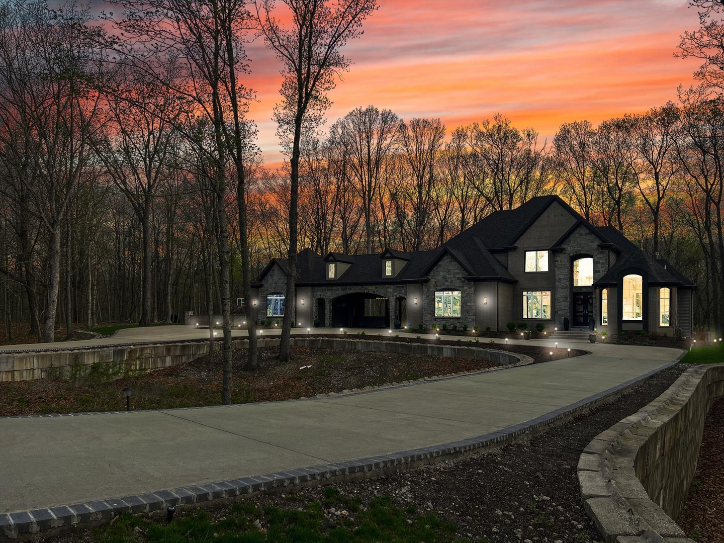1410 East White Oak Road Mahomet, IL 61853 - Photo 24 of 140 a front view of a house with a yard