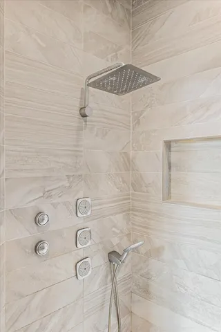 $1,400,000 | 1410 East White Oak Road, Mahomet, IL 61853