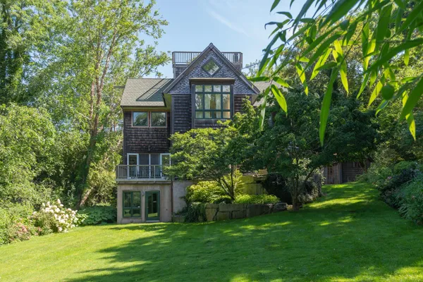 $5,000 | 82 Harbor Hill Road, Woods Hole, MA 02543