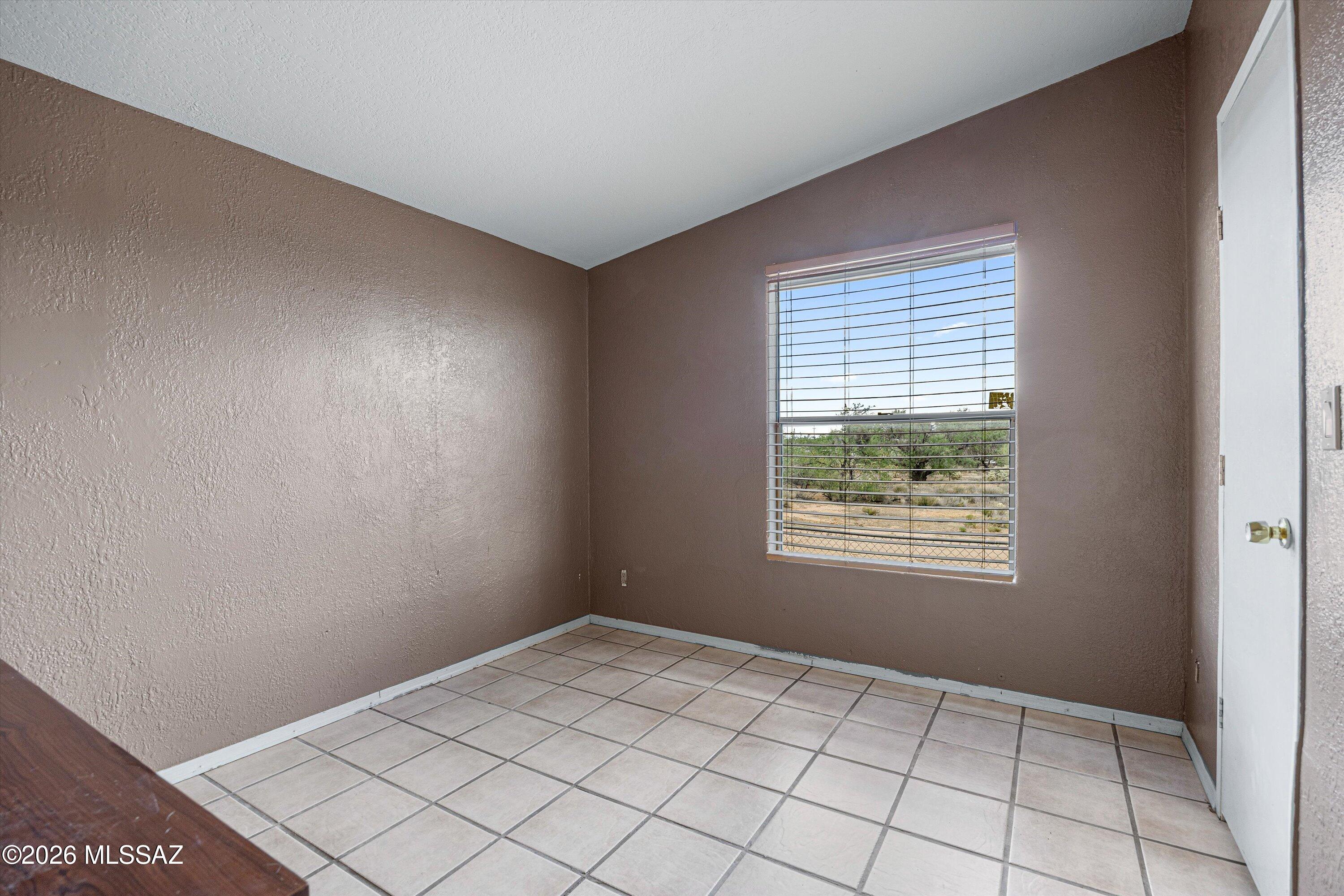 17111 South Country Club Road, Unit 48 Sahuarita, AZ 85629 - Photo 29 of 37 Bedroom 5