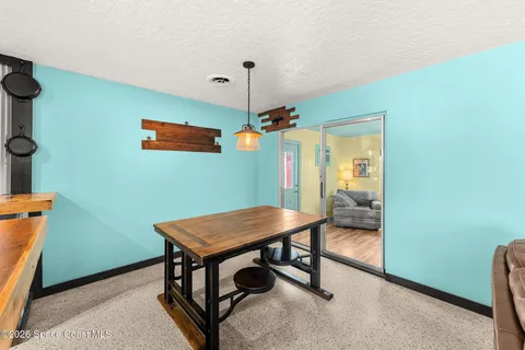 a view of a livingroom with furniture