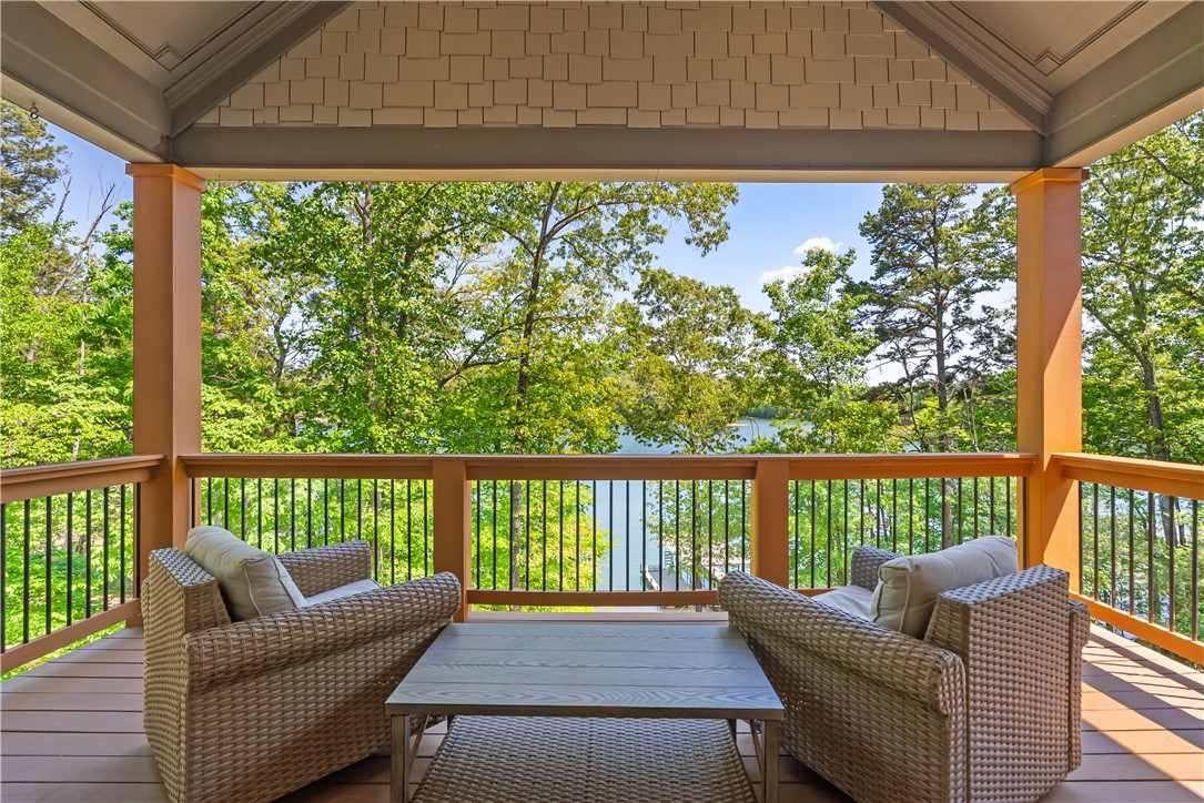 525 Peninsula Road West Union, SC 29696 - Photo 12 of 49