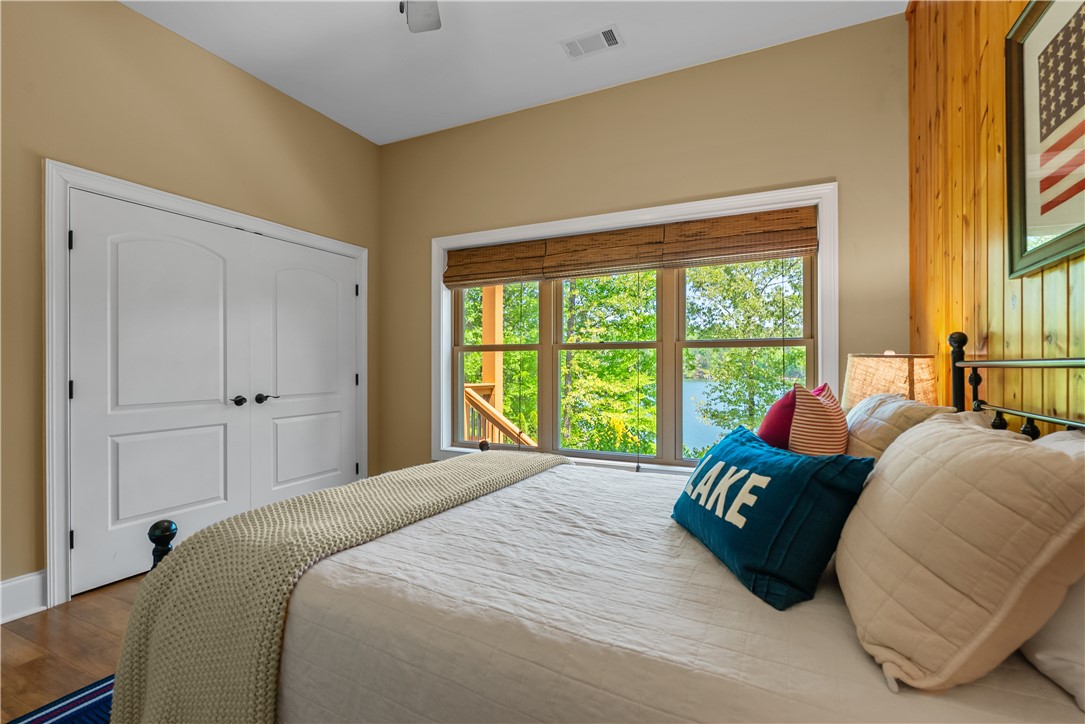 525 Peninsula Road West Union, SC 29696 - Photo 41 of 49