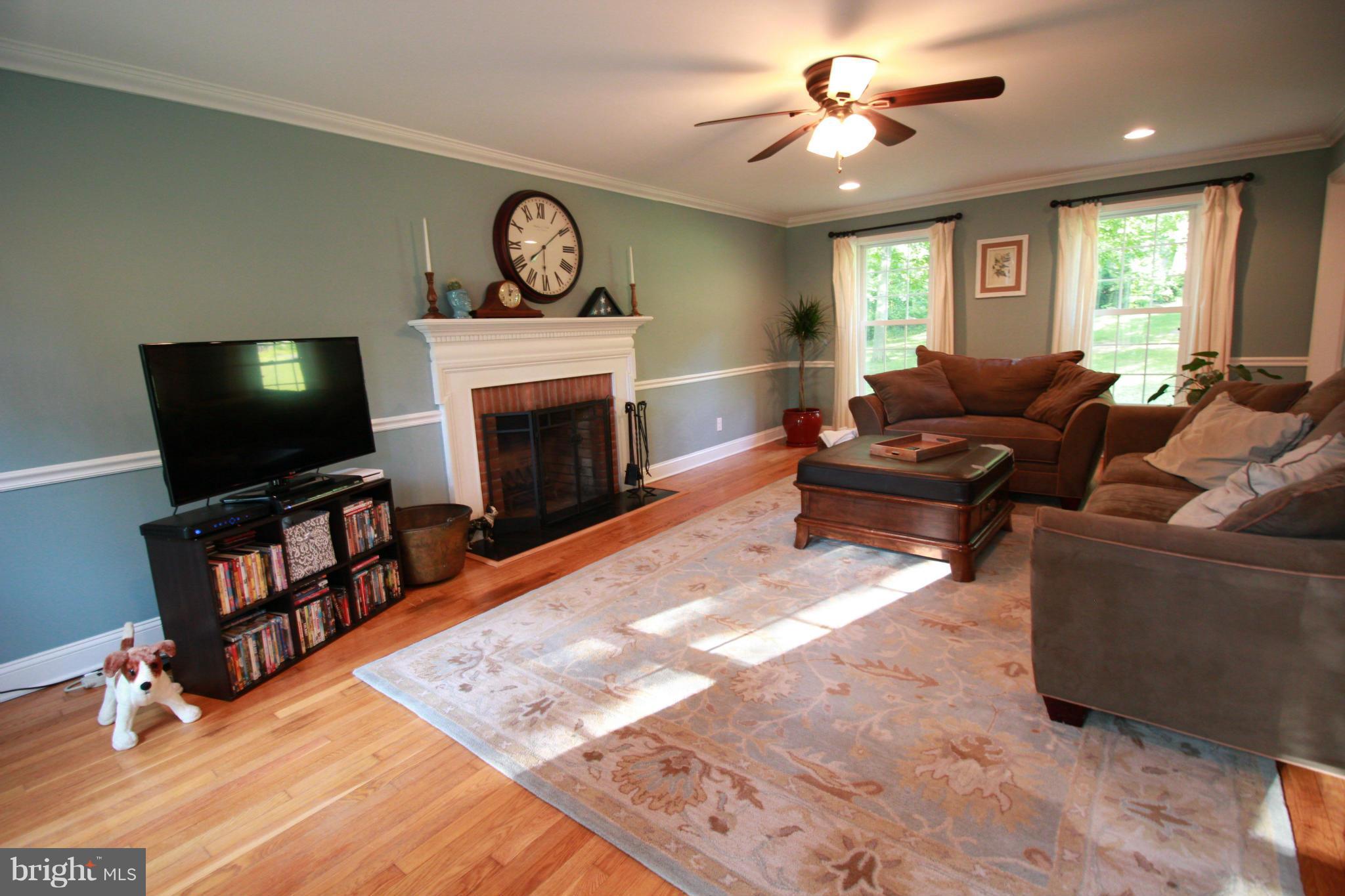 2324 East Ruhl Road Freeland, MD 21053 - Photo 13 of 30 Living Room
