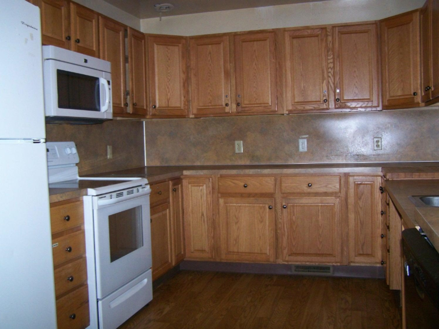 8770 Indian Bay Road Montague, MI 49437 - Photo 10 of 13 2Dean kitchen