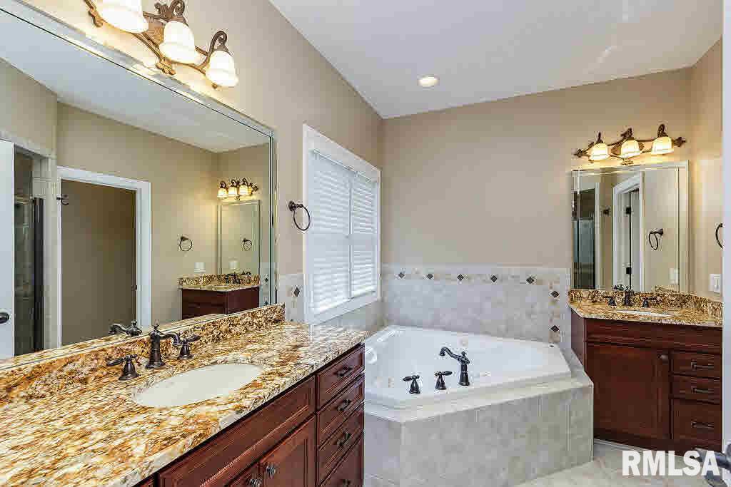 5647 Judge Road Bettendorf, IA 52722 - Photo 19 of 24 Gallery Image 19