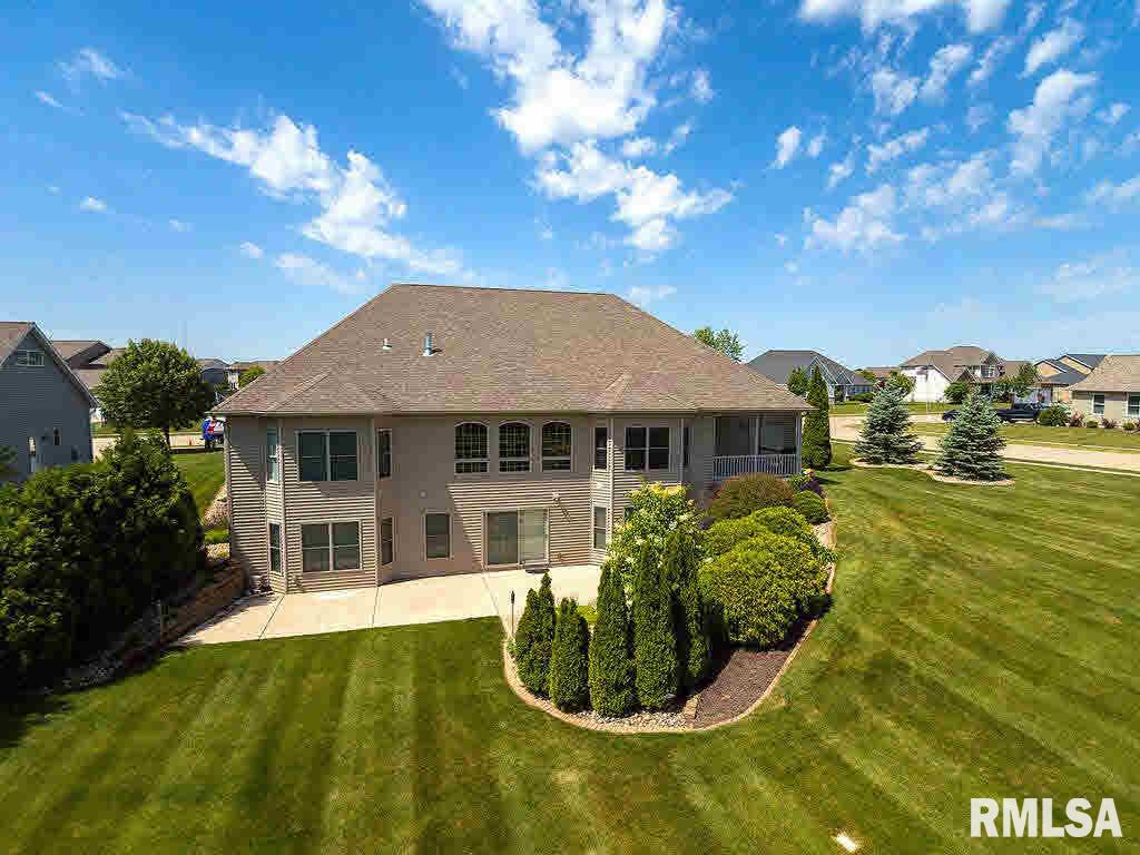 5647 Judge Road Bettendorf, IA 52722 - Photo 5 of 24 Gallery Image 5