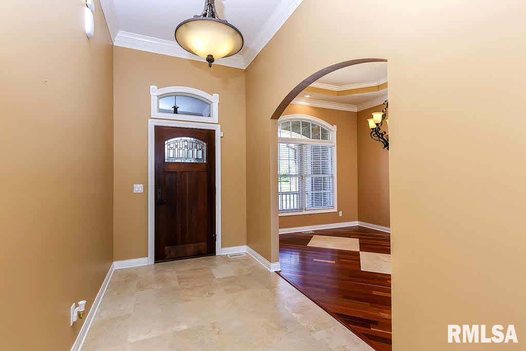5647 Judge Road Bettendorf, IA 52722 - Photo 8 of 24 Gallery Image 8