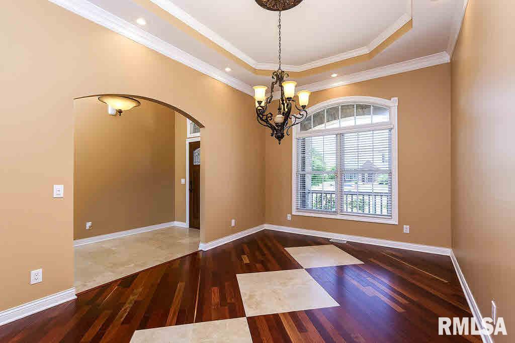 5647 Judge Road Bettendorf, IA 52722 - Photo 9 of 24 Gallery Image 9