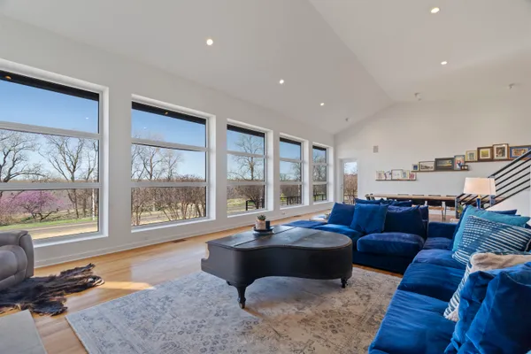 $1,600,000 | 65 Riverwalk Place, Memphis, TN 38103