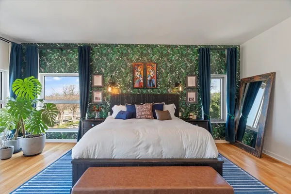 $1,600,000 | 65 Riverwalk Place, Memphis, TN 38103