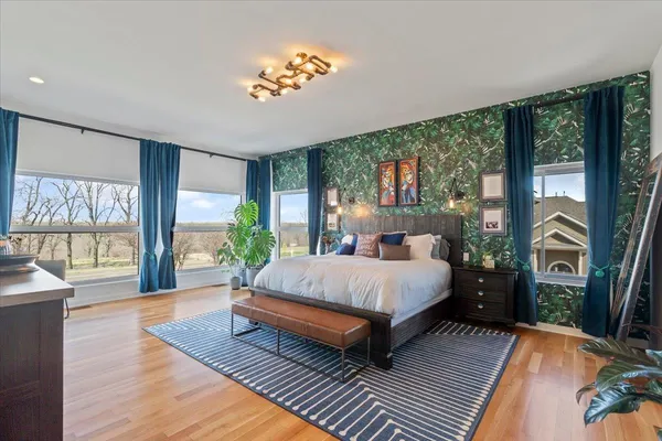 $1,600,000 | 65 Riverwalk Place, Memphis, TN 38103