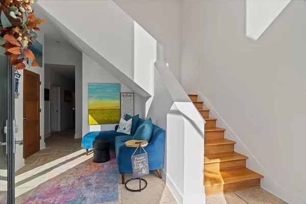 $1,600,000 | 65 Riverwalk Place, Memphis, TN 38103