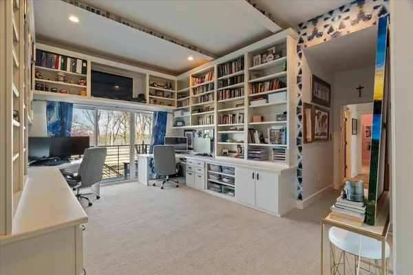 $1,600,000 | 65 Riverwalk Place, Memphis, TN 38103