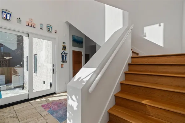 $1,600,000 | 65 Riverwalk Place, Memphis, TN 38103
