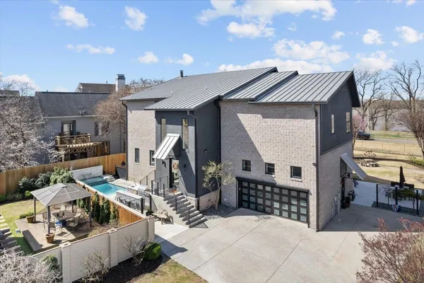 $1,600,000 | 65 Riverwalk Place, Memphis, TN 38103