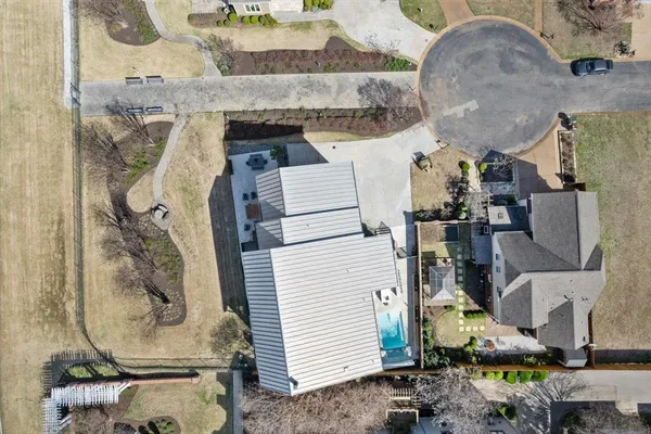 $1,600,000 | 65 Riverwalk Place, Memphis, TN 38103