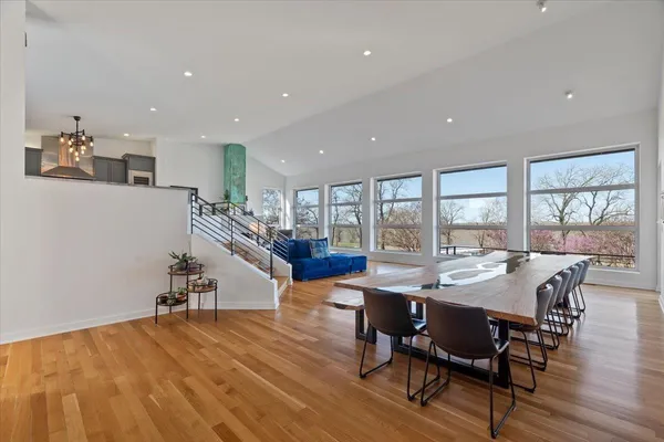 $1,600,000 | 65 Riverwalk Place, Memphis, TN 38103