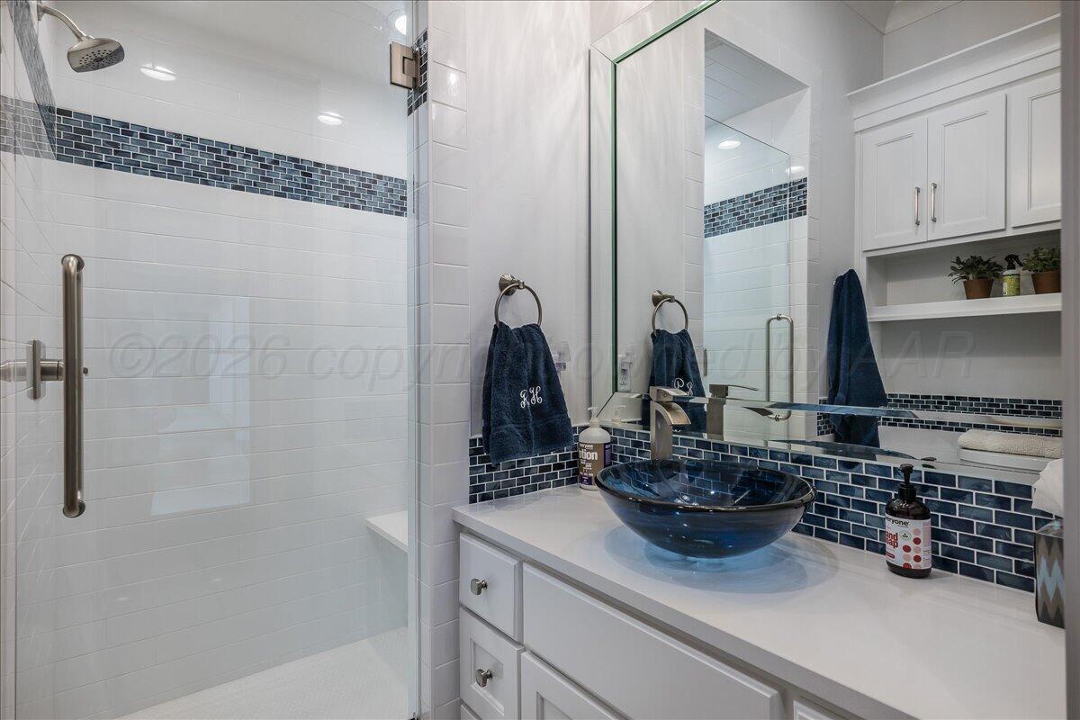 1407 Waggoner Ranch Road Amarillo, TX 79124 - Photo 63 of 99 63-Man Cave Bathroom
