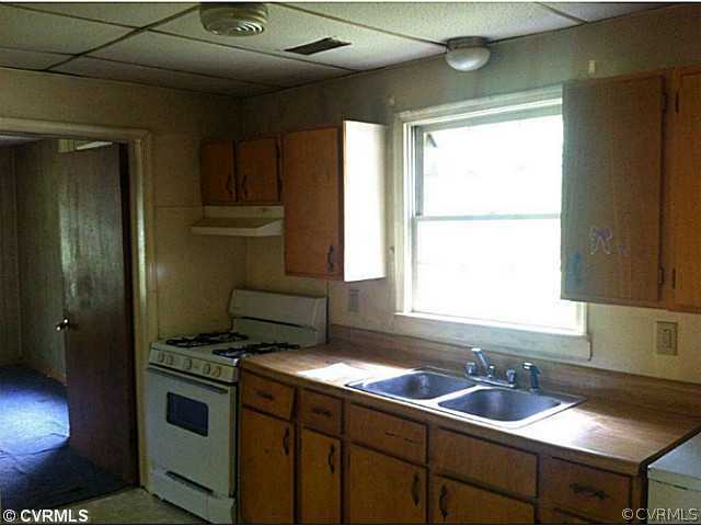 14205 Arwood Road Disputanta, VA 23842 - Photo 6 of 11 Kitchen