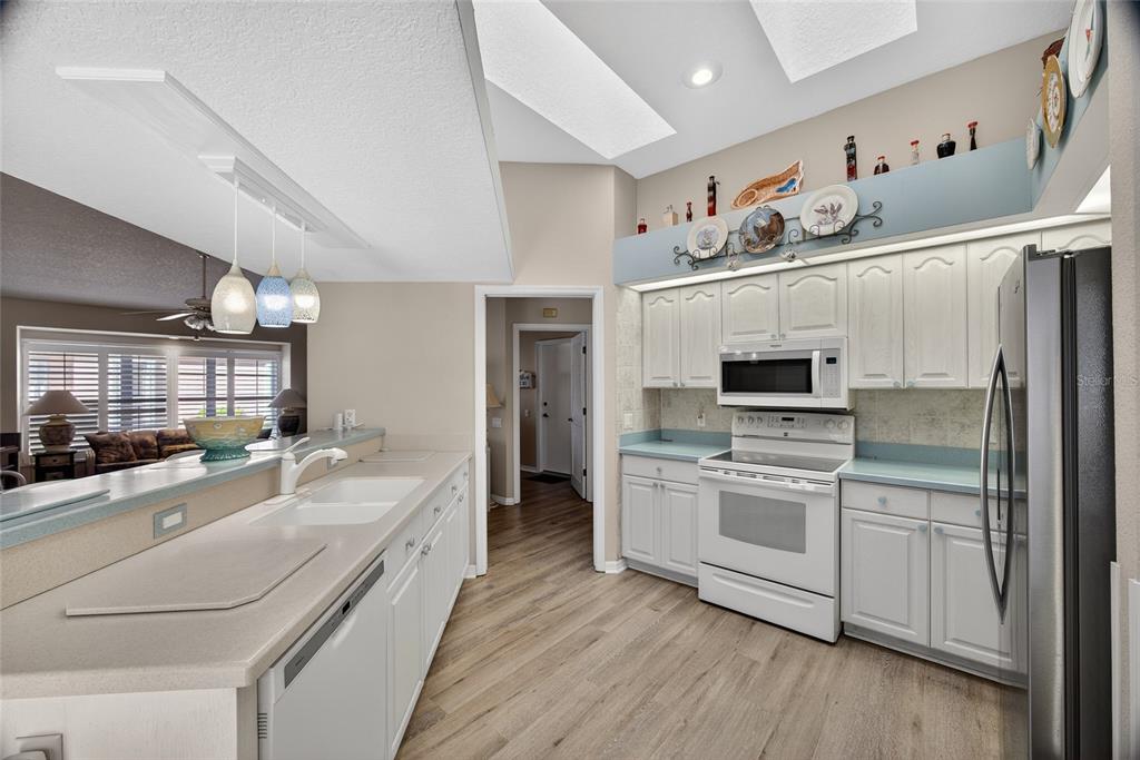 1421 Rio De Janeiro Avenue Punta Gorda, FL 33983 - Photo 12 of 34