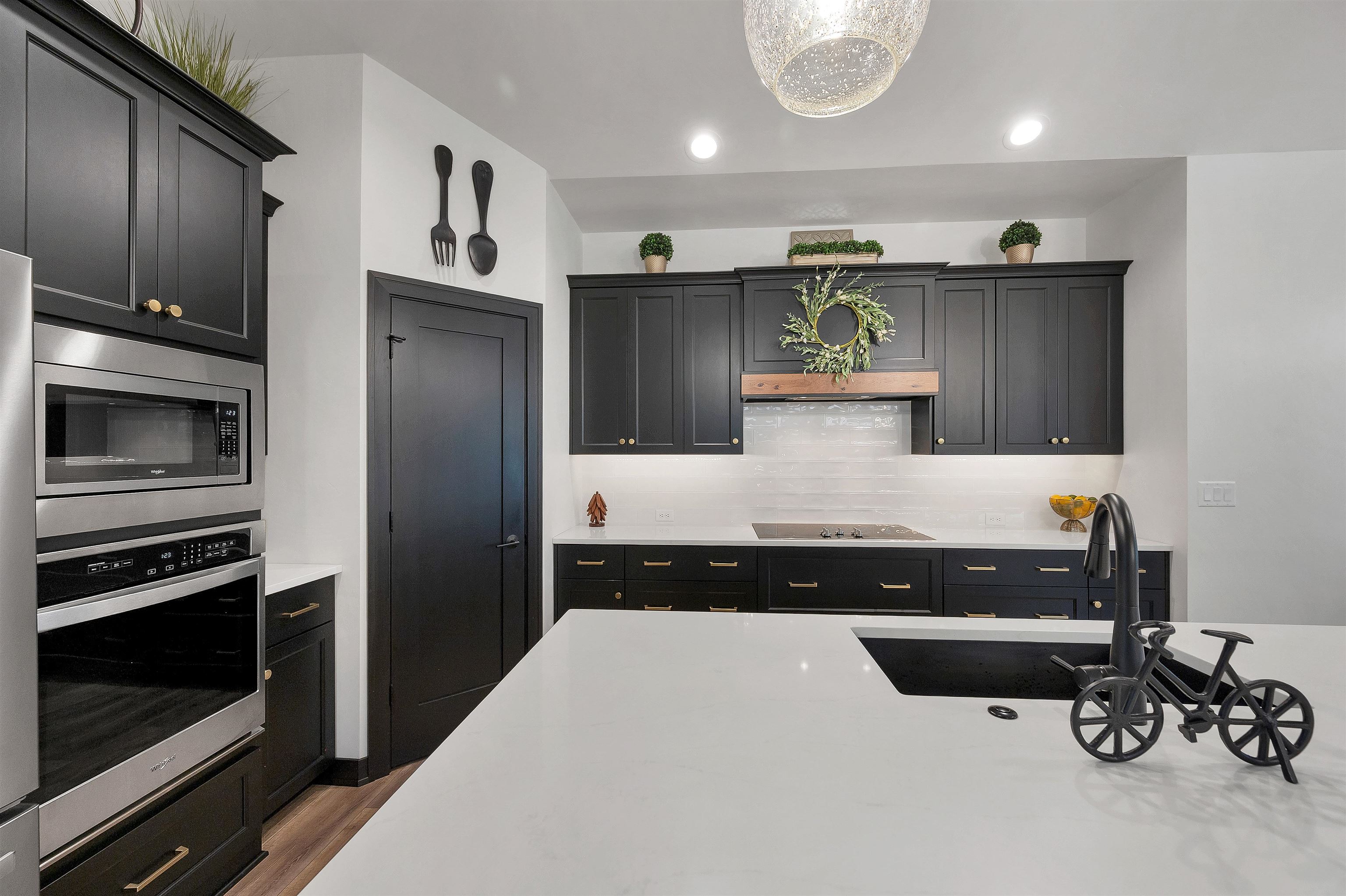 359 Aldon Cir Green Green Bay, WI 54304 - Photo 14 of 75