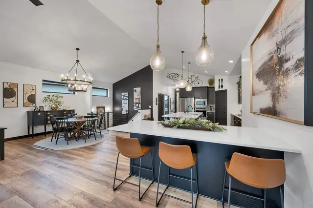 $815,000 | 359 Aldon Cir Green, Green Bay, WI 54304