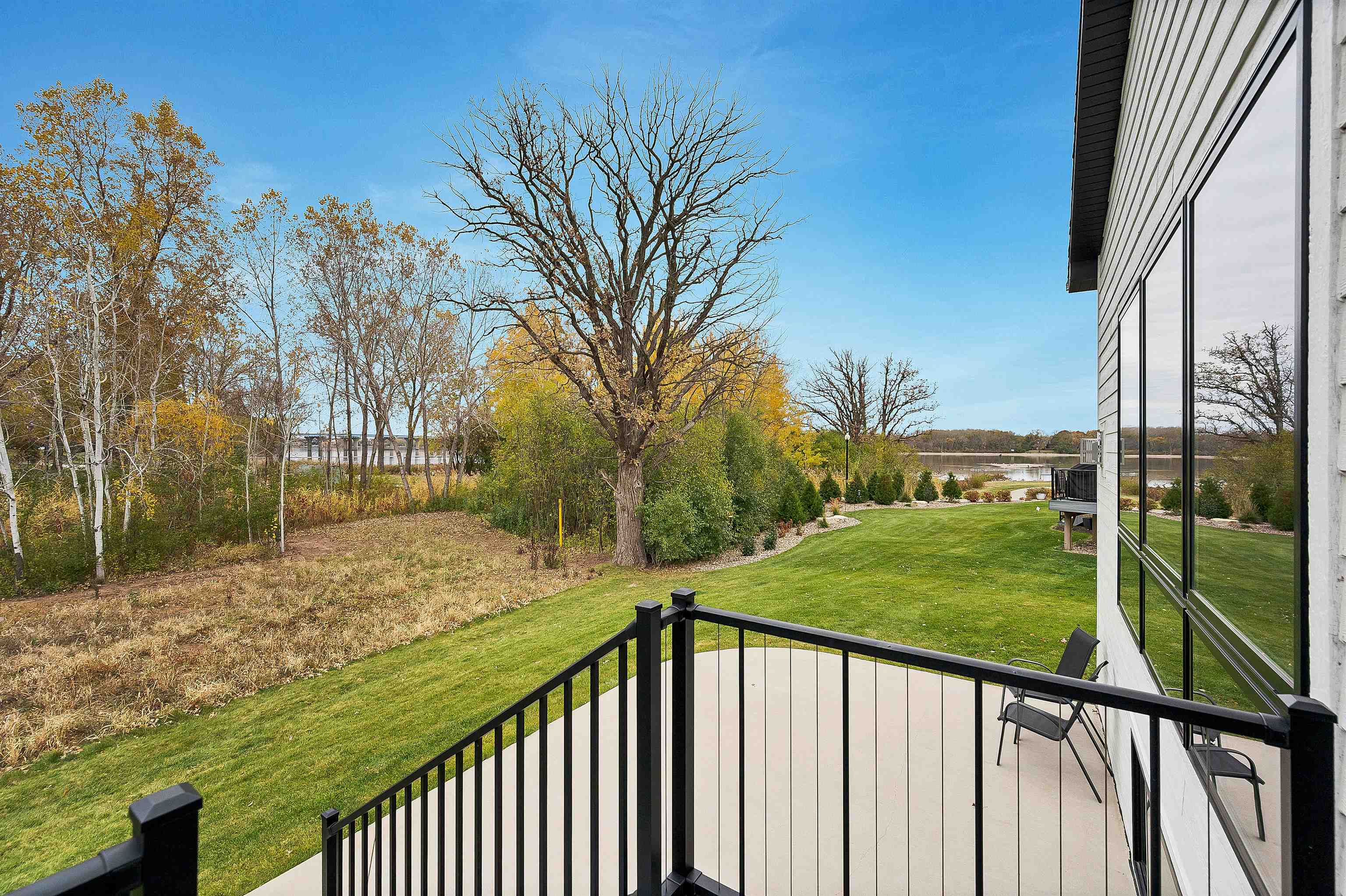 359 Aldon Cir Green Green Bay, WI 54304 - Photo 3 of 75